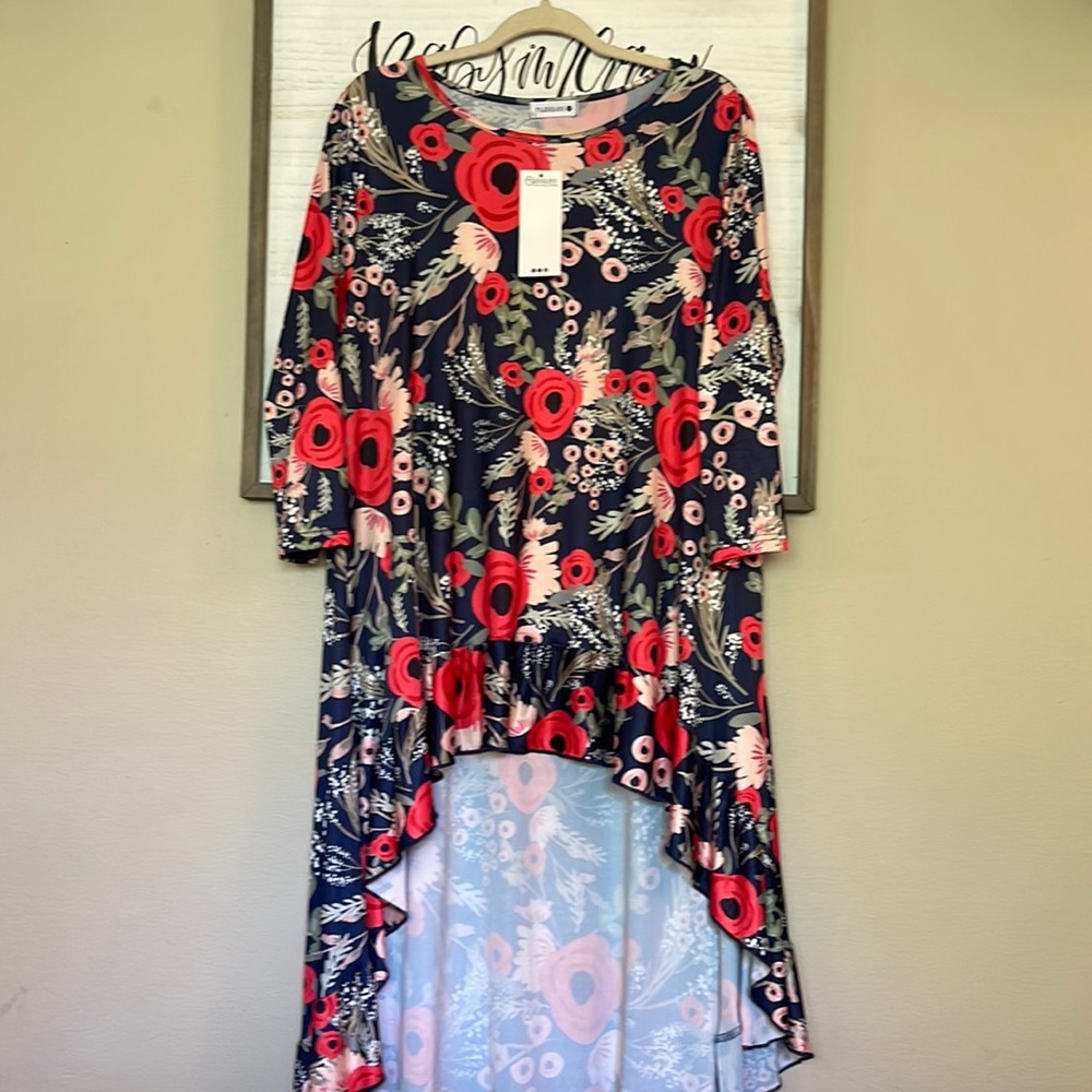 BNWT Floral High Low